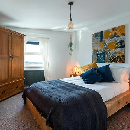 Crab Shack Apartments - Stylish Back Beach Duplex Apartment, Teignmouth Exterior photo