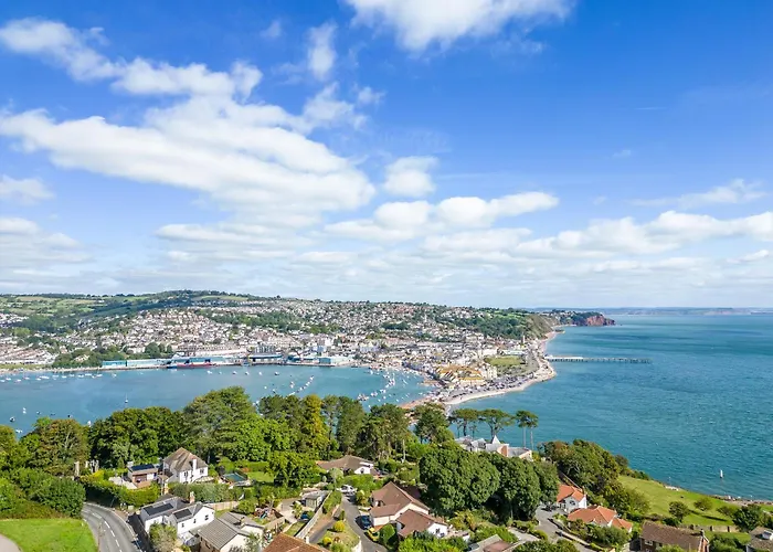 Crab Shack Apartments - Stylish Back Beach Duplex Apartment, Teignmouth