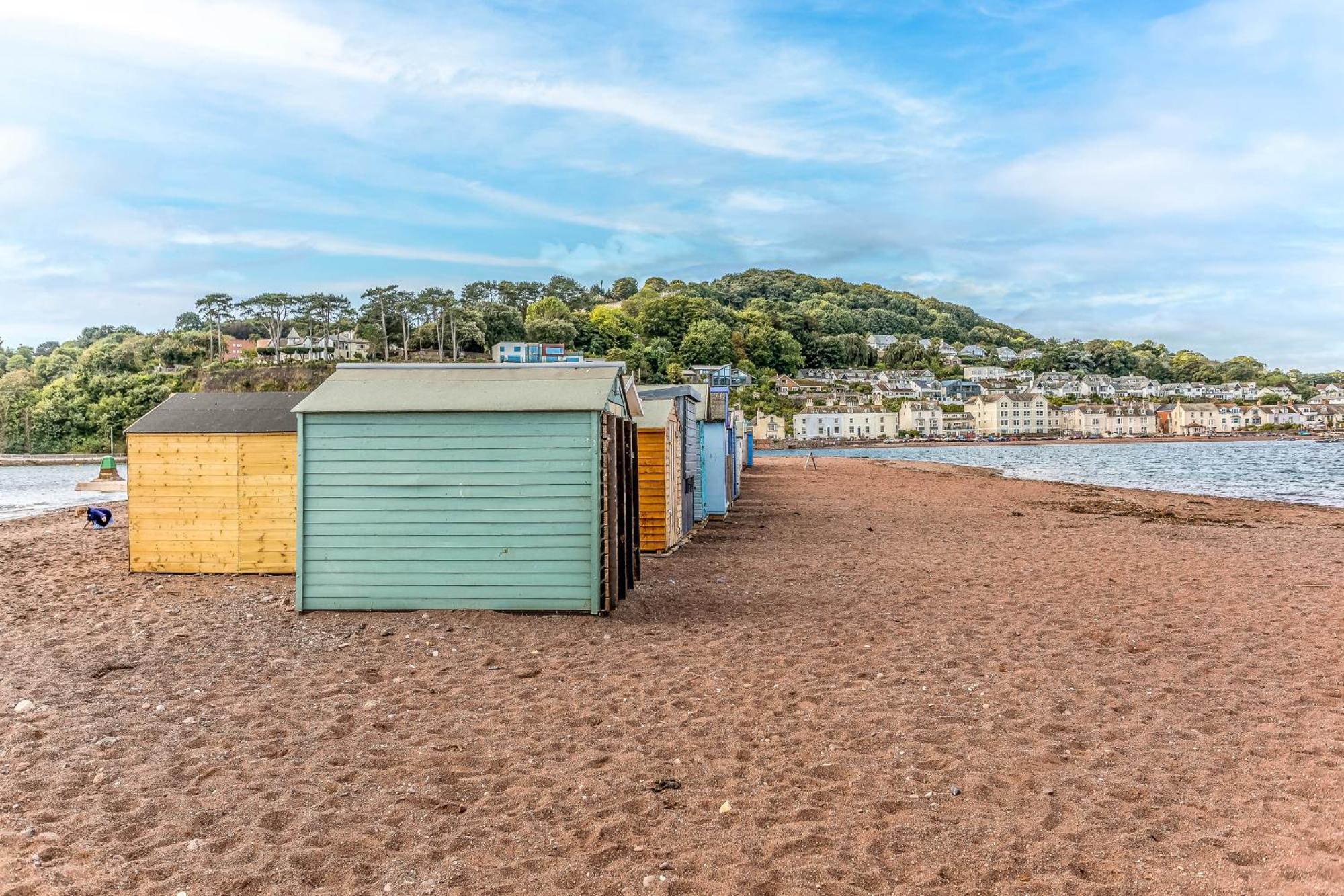 Crab Shack - Stylish Back Duplex Apartment,