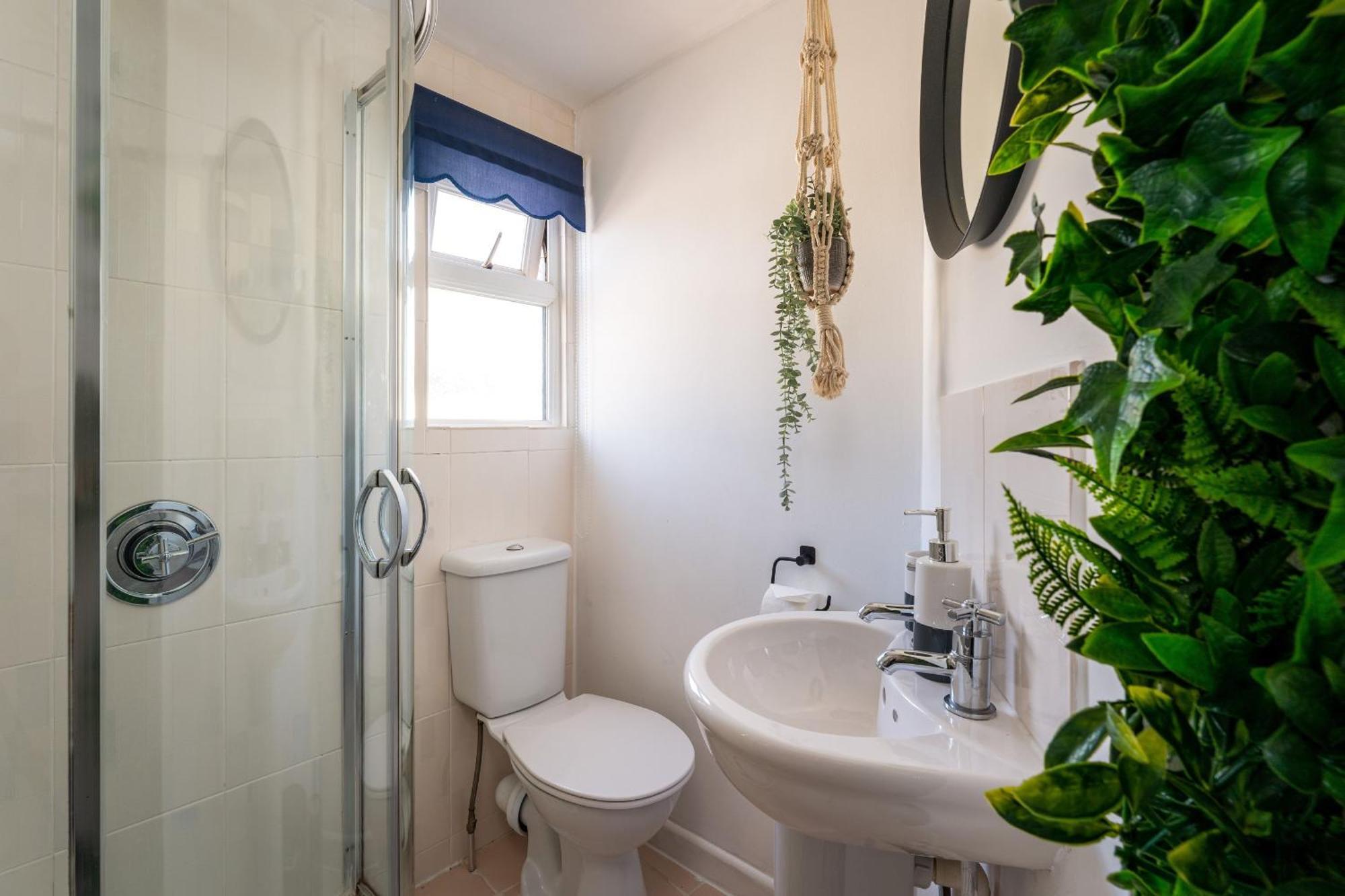 Crab Shack - Stylish Back Duplex Apartment,