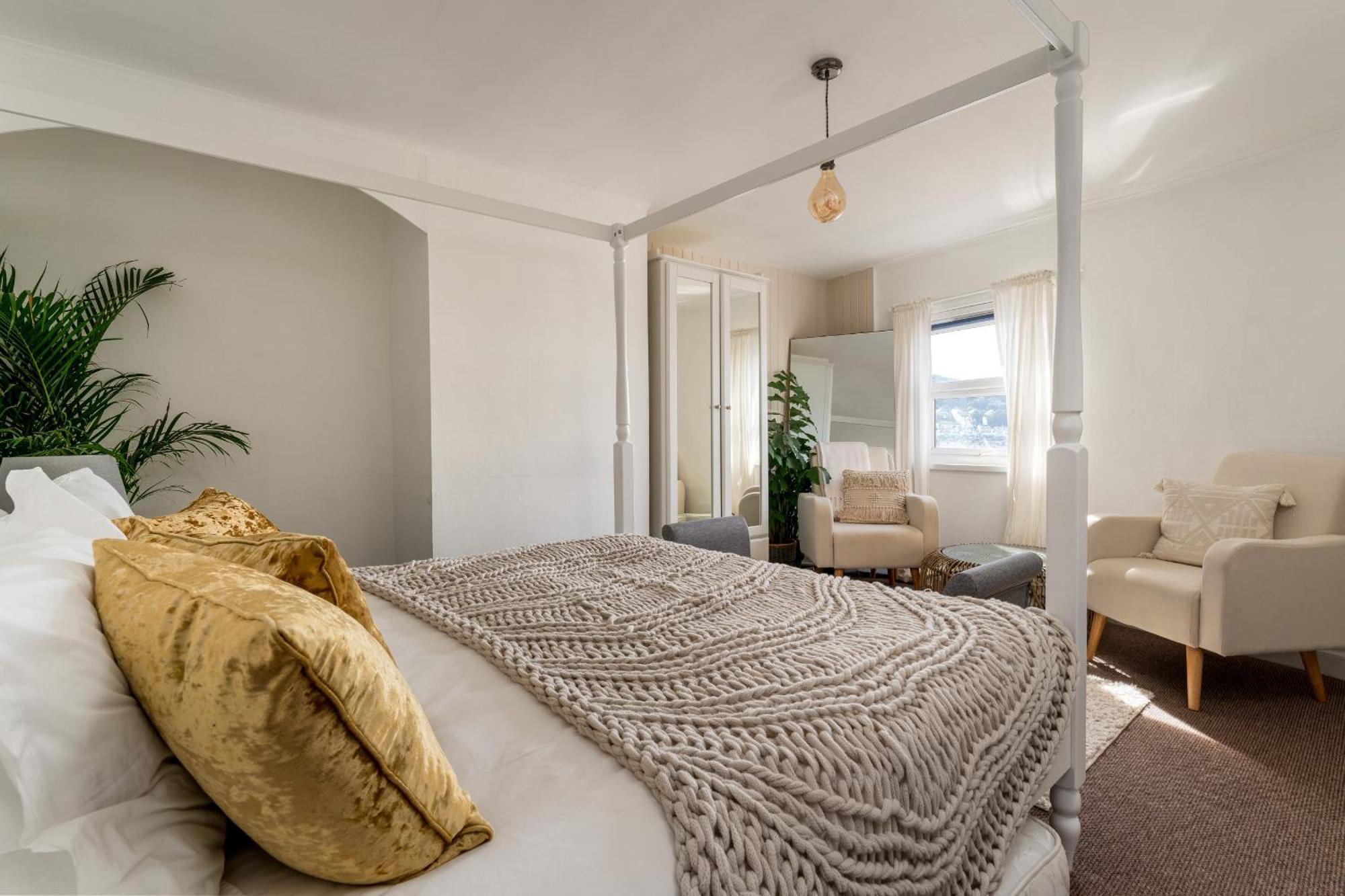Crab Shack - Stylish Back Duplex Apartment, Apartment